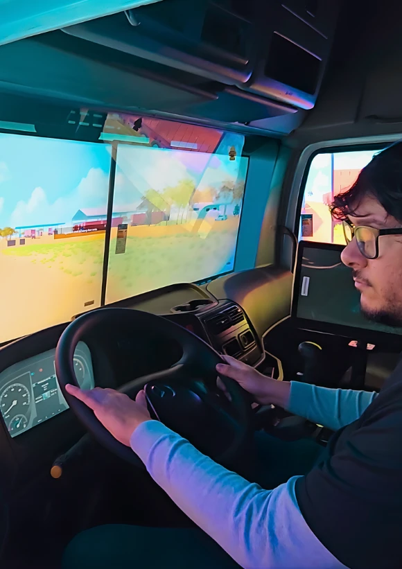 Simulador Virtual de Caminhão Canavieiro para Treinamento